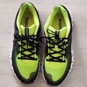 Black and Yellow Reebok ZigTech Size 9  Men's Sneakers. Good Condition.